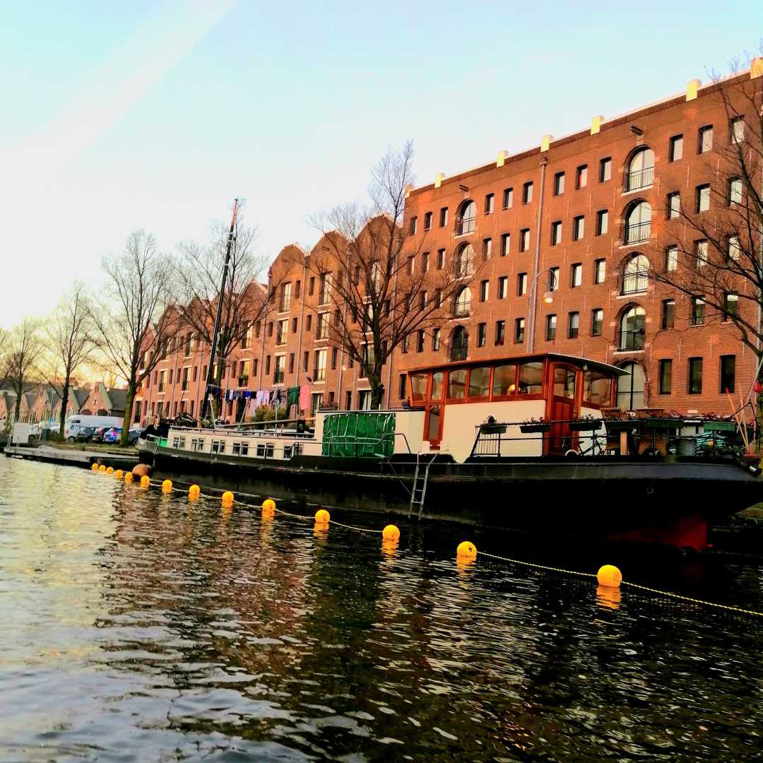 Paseo por Canales de Amsterdam.